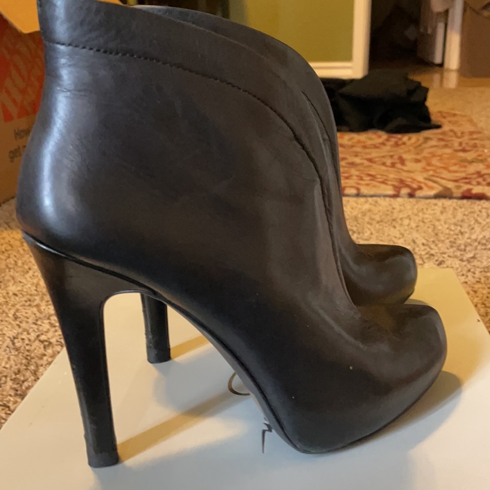 Jennifer Simpson black silky boots, size 8